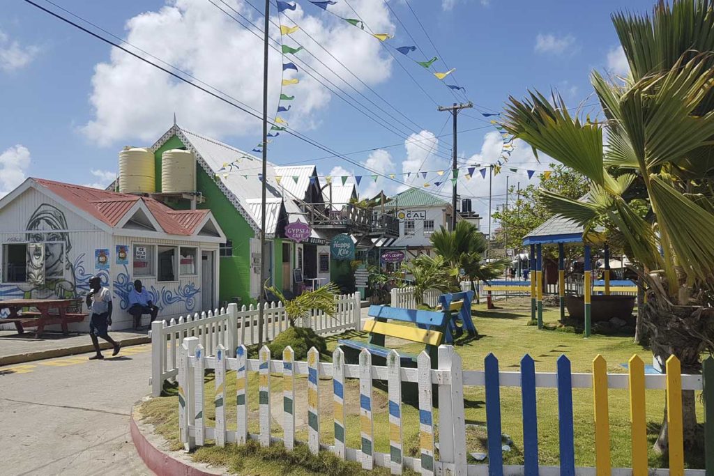 Grenada Urlaub buntes Dorf