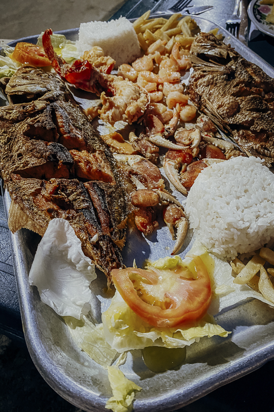Essen Kolumbien Fischplatte mit Arroz con Coco