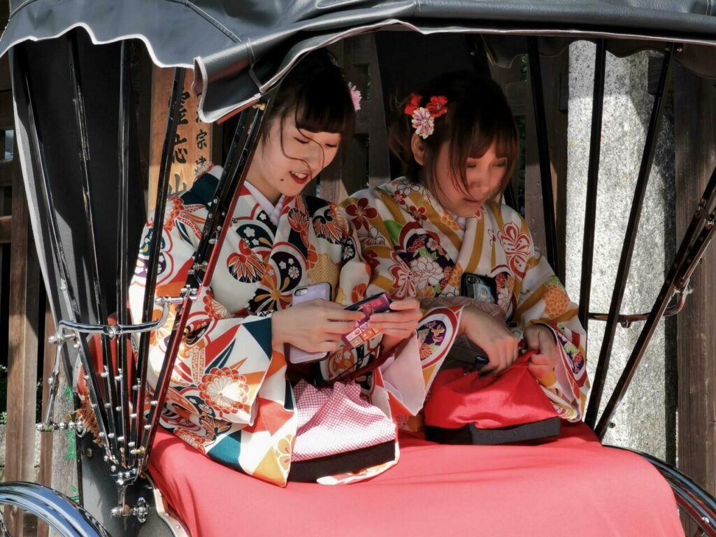 Leben in Japan: Frauen auf Fahrrad-Rikscha